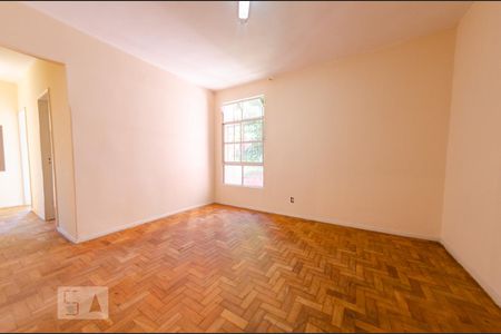 Sala de apartamento para alugar com 3 quartos, 70m² em Padre Eustáquio, Belo Horizonte