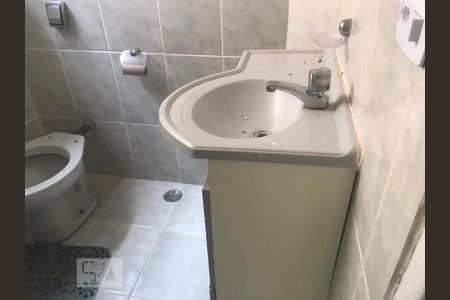 Banheiro de apartamento à venda com 2 quartos, 58m² em Vila Pierina, São Paulo