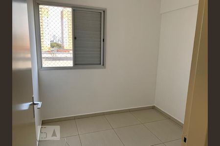 Apartamento à venda com 74m², 3 quartos e 1 vagaQuarto