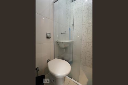 Banheiro. de apartamento para alugar com 1 quarto, 27m² em Copacabana, Rio de Janeiro