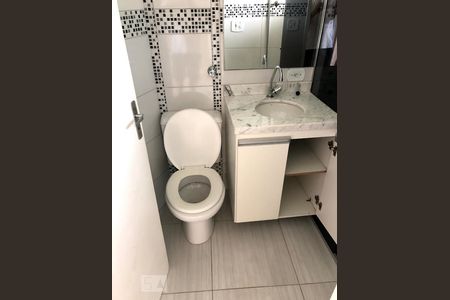 Banheiro de apartamento para alugar com 2 quartos, 60m² em Tatuapé, São Paulo