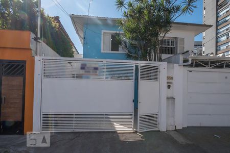 Casa para alugar com 170m², 3 quartos e 2 vagasFachada
