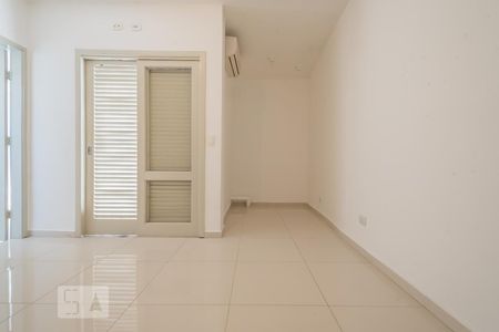 Casa para alugar com 170m², 3 quartos e 2 vagasSuíte