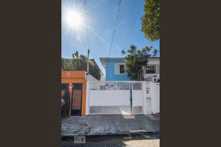 Casa para alugar com 170m², 3 quartos e 2 vagasFachada