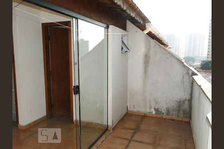 Casa de condomínio para alugar com 118m², 3 quartos e 2 vagasTerraço