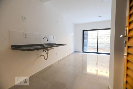 Cozinha de kitnet/studio para alugar com 1 quarto, 33m² em Vila Carrão, São Paulo