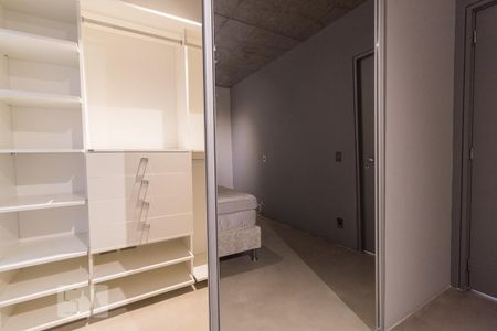 Apartamento para alugar com 70m², 1 quarto e 1 vagaCloset