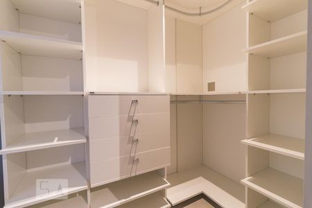 Apartamento para alugar com 70m², 1 quarto e 1 vagaCloset