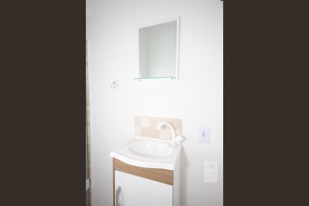 Banheiro de kitnet/studio para alugar com 1 quarto, 20m² em Vila Monumento, São Paulo