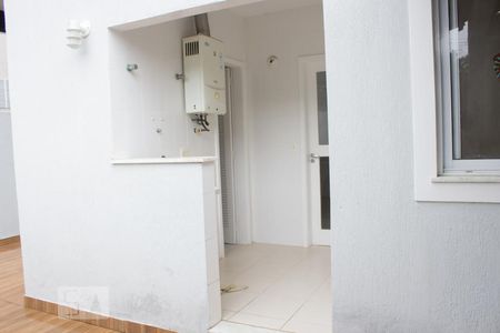 Casa de condomínio à venda com 188m², 4 quartos e 2 vagasLavanderia