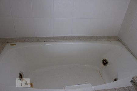 Casa de condomínio à venda com 188m², 4 quartos e 2 vagasBanheiro - Suite 4