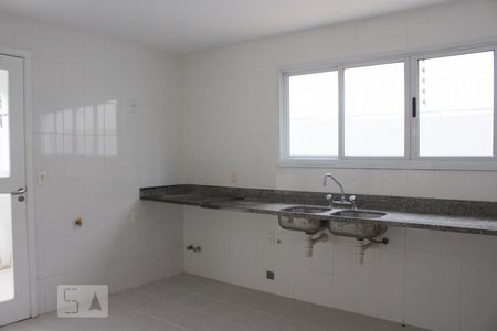 Casa de condomínio à venda com 188m², 4 quartos e 2 vagasCozinha