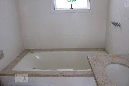 Casa de condomínio à venda com 188m², 4 quartos e 2 vagasBanheiro - Suite 4