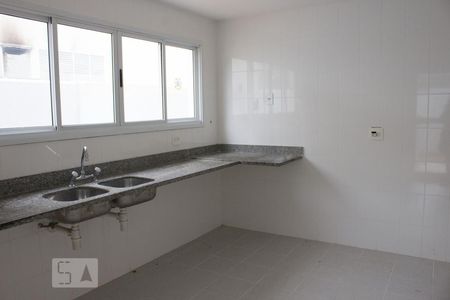 Casa de condomínio à venda com 188m², 4 quartos e 2 vagasCozinha