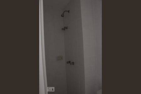 Casa de condomínio à venda com 188m², 4 quartos e 2 vagasBanheiro de Serviço