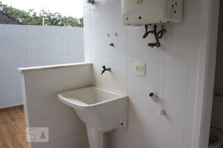 Casa de condomínio à venda com 188m², 4 quartos e 2 vagasLsvanderia