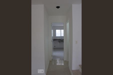 Casa de condomínio à venda com 188m², 4 quartos e 2 vagasCorredor