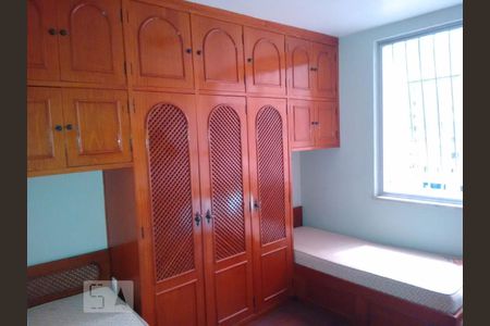 Quarto de apartamento à venda com 2 quartos, 85m² em Icaraí, Niterói