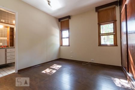 Casa à venda com 170m², 3 quartos e 2 vagasSuíte