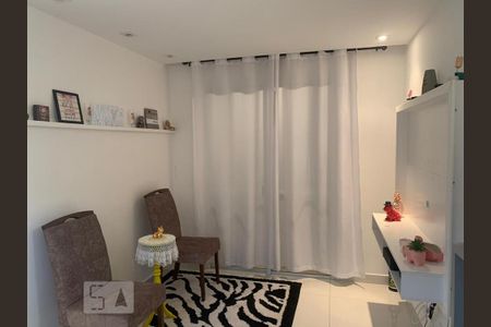Apartamento à venda com 48m², 1 quarto e 1 vaga Apartamento à venda com 48m², 1 quarto e 1 vagaSala