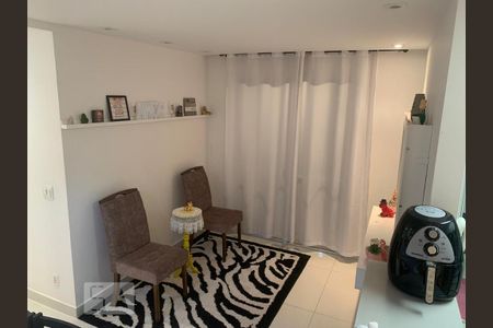 Apartamento à venda com 48m², 1 quarto e 1 vaga Apartamento à venda com 48m², 1 quarto e 1 vagaSala