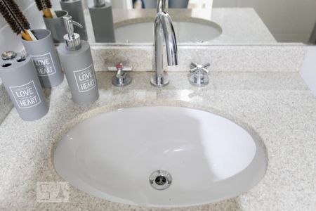 Apartamento à venda com 90m², 2 quartos e 2 vagasBanheiro Social