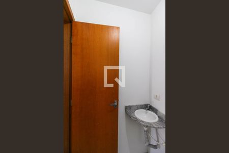 Banheiro de apartamento à venda com 1 quarto, 32m² em Vila Carrão, São Paulo