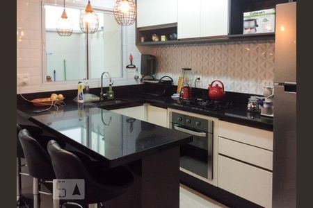 Casa de condomínio para alugar com 70m², 2 quartos e 2 vagas Casa de condomínio para alugar com 70m², 2 quartos e 2 vagasCozinha