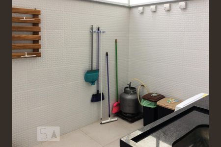 Casa de condomínio para alugar com 70m², 2 quartos e 2 vagas Casa de condomínio para alugar com 70m², 2 quartos e 2 vagasÁrea de serviço