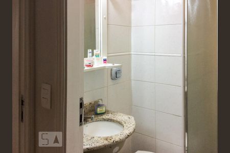 Casa de condomínio para alugar com 70m², 2 quartos e 2 vagas Casa de condomínio para alugar com 70m², 2 quartos e 2 vagasBanheiro suite 2