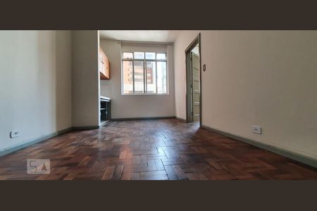 Sala de kitnet/studio para alugar com 1 quarto, 50m² em Centro, Curitiba