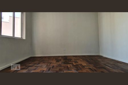 Quarto de kitnet/studio para alugar com 1 quarto, 50m² em Centro, Curitiba