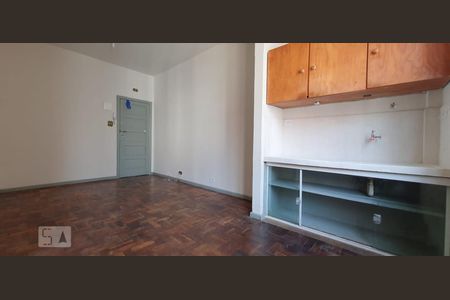 Sala/Cozinha de kitnet/studio para alugar com 1 quarto, 50m² em Centro, Curitiba