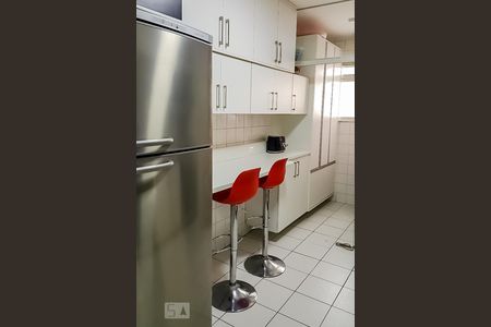 Cozinha de apartamento para alugar com 2 quartos, 62m² em Vila Itapegica, Guarulhos