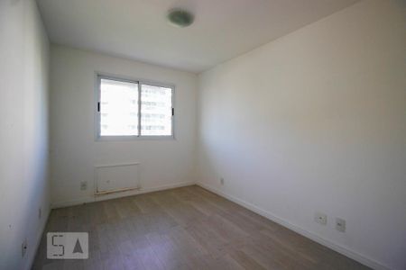 Suíte de apartamento para alugar com 2 quartos, 77m² em Recreio dos Bandeirantes, Rio de Janeiro