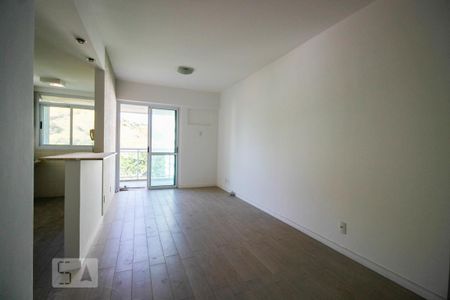 Sala de apartamento para alugar com 2 quartos, 77m² em Recreio dos Bandeirantes, Rio de Janeiro