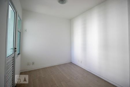 Quarto de apartamento para alugar com 2 quartos, 77m² em Recreio dos Bandeirantes, Rio de Janeiro