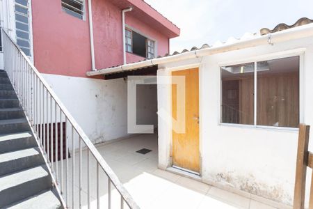 Casa para alugar com 70m², 2 quartos e 2 vagasArea de serviço externa