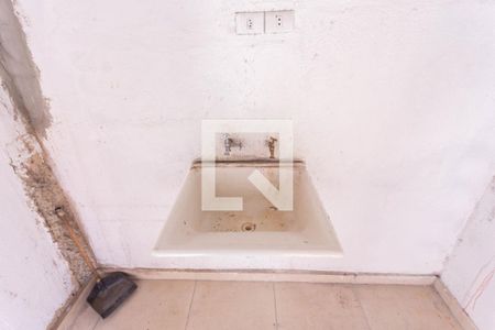 Casa para alugar com 70m², 2 quartos e 2 vagasArea de serviço externa