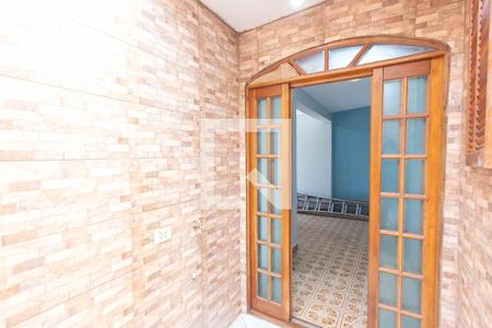 Casa para alugar com 70m², 2 quartos e 2 vagasArea de serviço