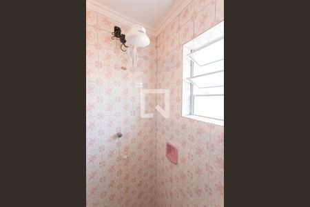 Casa para alugar com 70m², 2 quartos e 2 vagasBanheiro