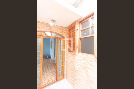 Casa para alugar com 70m², 2 quartos e 2 vagasArea de serviço