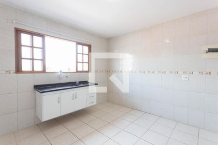 Casa para alugar com 70m², 2 quartos e 2 vagasCozinha