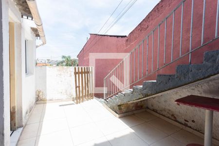Casa para alugar com 70m², 2 quartos e 2 vagasArea de serviço externa