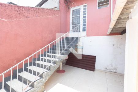 Casa para alugar com 70m², 2 quartos e 2 vagasArea de serviço externa