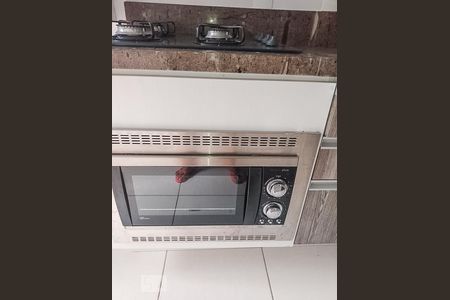 Cozinha de apartamento à venda com 2 quartos, 54m² em Passo da Areia, Porto Alegre