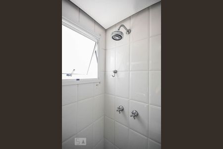 Apartamento à venda com 78m², 2 quartos e 2 vagas Apartamento à venda com 78m², 2 quartos e 2 vagasChuveiro do banheiro da suíte 1