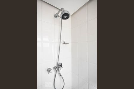 Apartamento à venda com 78m², 2 quartos e 2 vagas Apartamento à venda com 78m², 2 quartos e 2 vagasChuveiro do banheiro da suíte 2