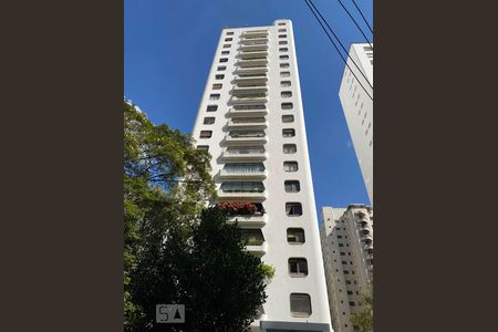 Apartamento para alugar com 244m², 3 quartos e 3 vagas Apartamento para alugar com 244m², 3 quartos e 3 vagasFachada