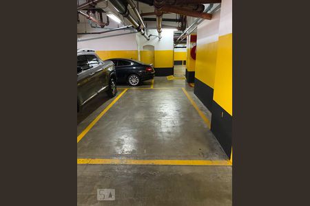 Apartamento para alugar com 244m², 3 quartos e 3 vagas Apartamento para alugar com 244m², 3 quartos e 3 vagasGaragem